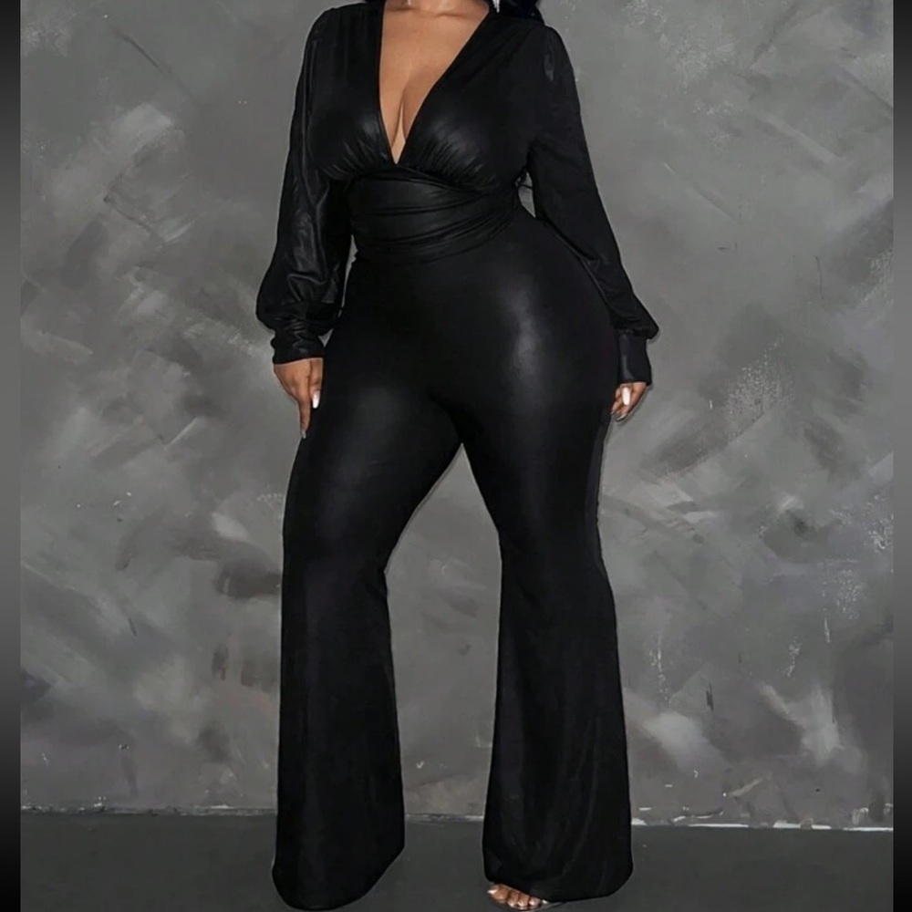 SHEIN Black 2 Piece Matching Set Top Pants Size 2XL Deep V-Neck Long Sleeve Top